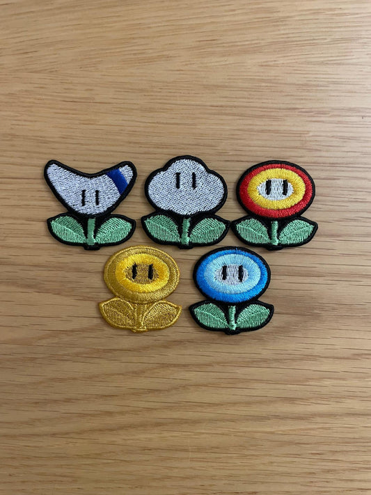 SM - Set of 5 Flower Power Ups - Mini Embroidered Patch Iron/Sew on - 4cm